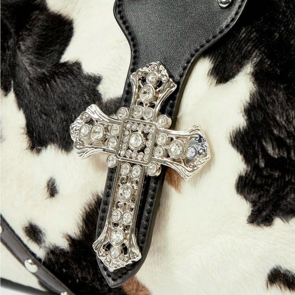Stylish Cowhide Shoulder Bag with Cross Detail - Picture 3 of 5